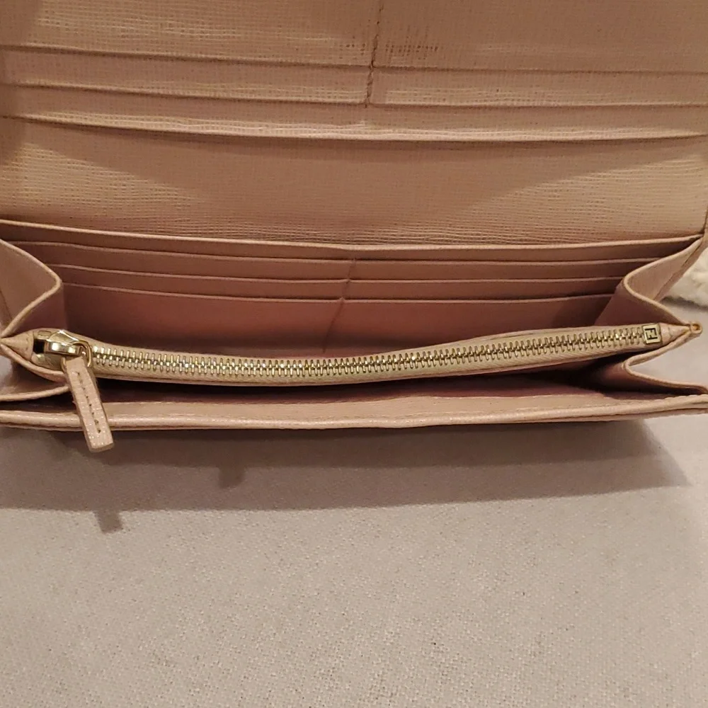 FENDI Baby Pink Wallet - Picture 13 of 16
